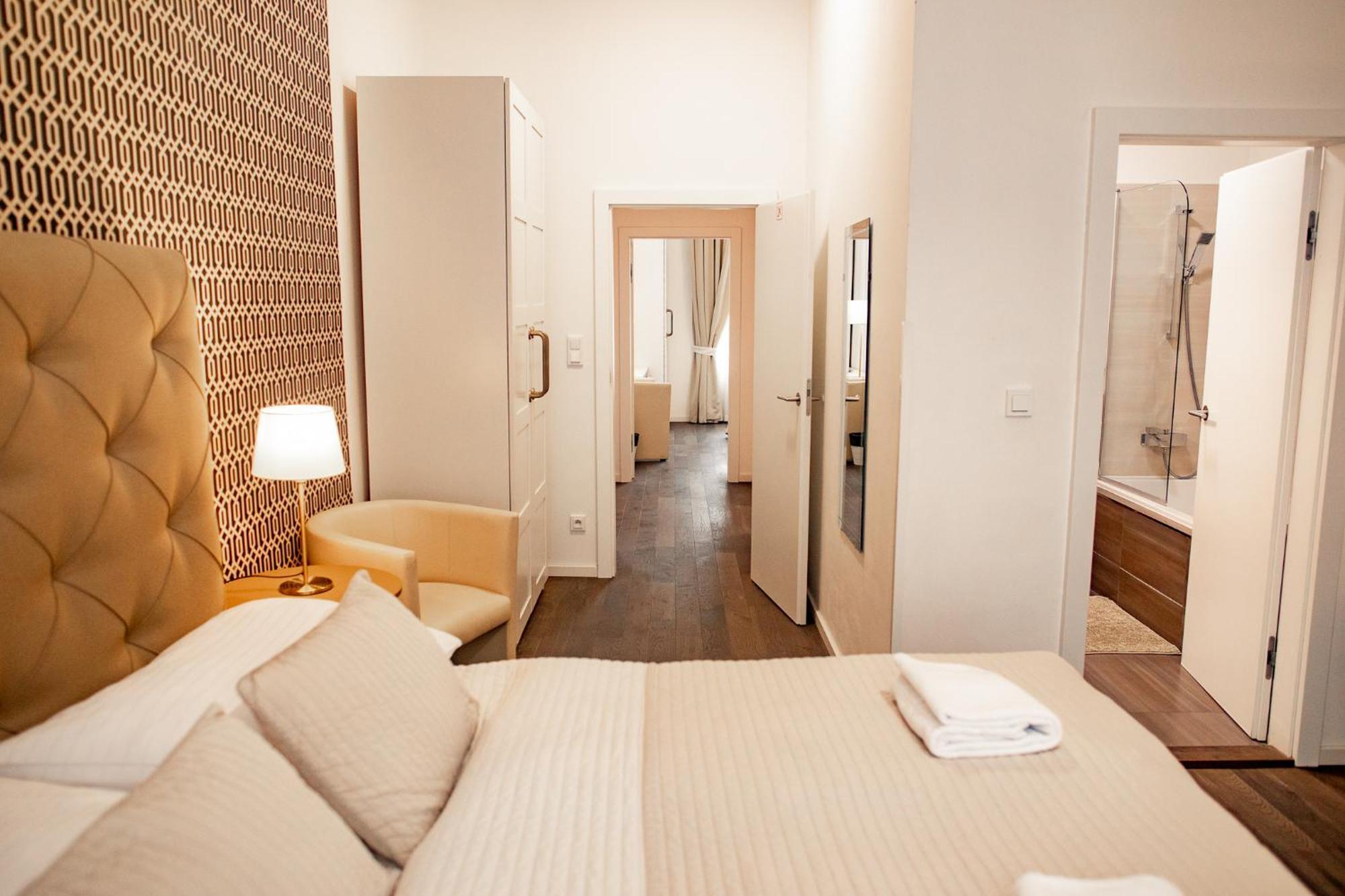 Luxury Modern Designed Oldtown Apartment プラハ エクステリア 写真